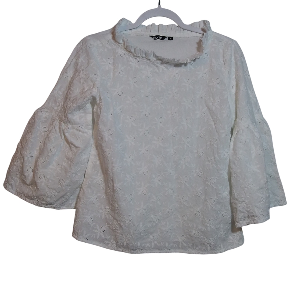 Zudio White Eyelet Ruffle Neck Bell Sleeve Blouse Top Contemporary Cottage Sz M